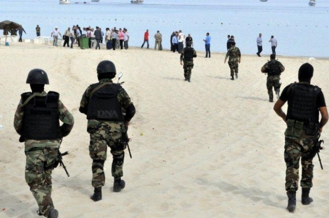 В Средиземном море найден телефон террориста, напавшего на отель в Тунисе