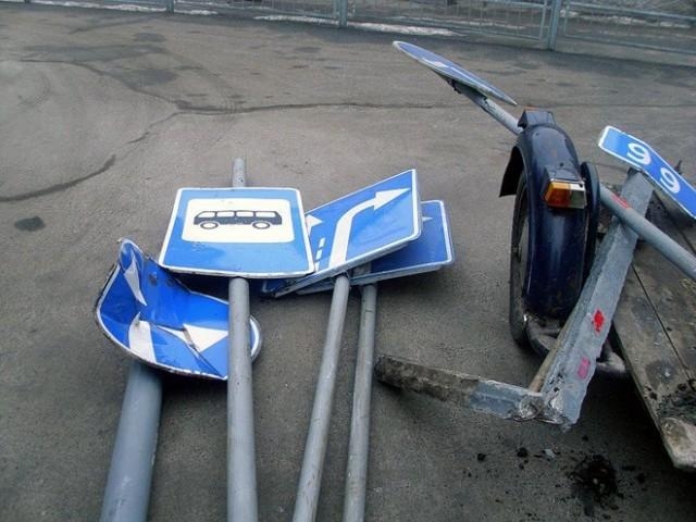 Гражданин Новошахтинска выкорчевал и сдал в металлолом семь уличных знаков