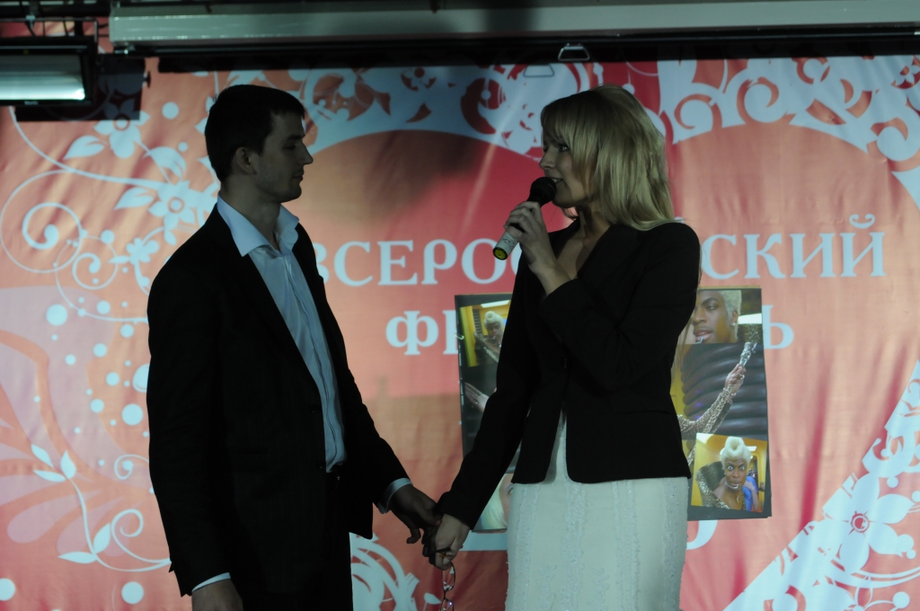 Бриллиантовая Невеста России с мужем на конкурсе признания в любви