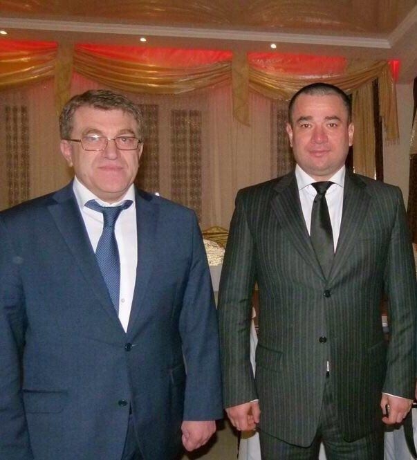 Сенатор Ахмат Салпагаров и его двоюродный брат Дахир Эльканов
