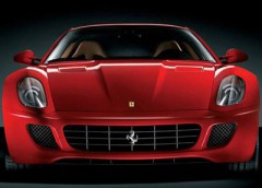 Ferrari впервые проводит онлайн-аукцион