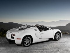  Во Франции начался выпуск Bugatti Veyron без крыши