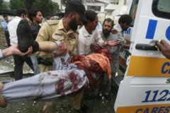 В результате теракта в Пакистане погибли 95 человек
