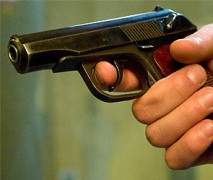 В Южно-Сахалинске милиционер выстрелил юноше в глаз в ответ на брошенный снежок