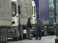 Очередь из грузовиков выстроилась на российско-китайской границе
