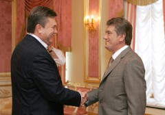 Ющенко поздравил Януковича с победой в президентских выборах