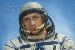 Президент РФ поздравил летчика-космонавта Виктора Савиных с 70-летием