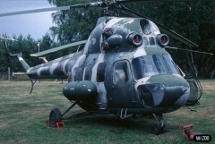 В Югре во время взлета опрокинулся вертолет Ми-2