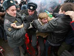 За несанкционированный митинг в Томске оппозиционеров приговорили к 15 суткам ареста