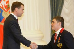 Медведев вручил государственные награды параолимпийцам, чемпионам и призерам ОИ-2010 в Ванкувере