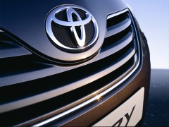 Toyota отзовет более 30 тысяч внедорожников