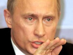 Путин пообещал не сокращать расходы на детские пособия и материнский капитал