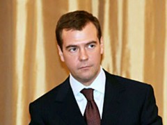 Медведев поздравил Кэмерона с назначением на пост премьера Великобритании