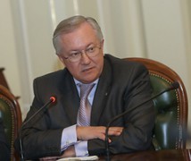 Украине грозит кардинальная смена внешнеполитического курса, считает Тарасюк