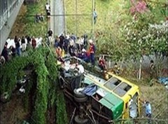 На Филиппинах автобус упал с горы, есть жертвы