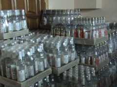 На Кубани сотрудники милиции изъяли несколько тонн нелегального алкоголя