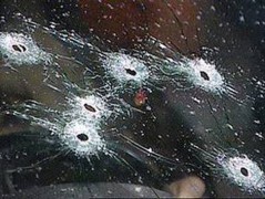 В Московской области неизвестные расстреляли автомобиль бизнесмена