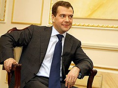 Медведев заверил, что реформа сделает правоохранительные органы современными
