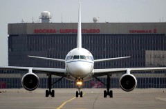 Из-за непогоды в аэропортах Москвы задерживается вылет 13 рейсов