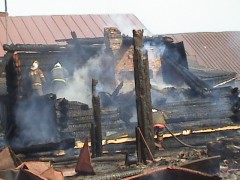 При пожаре в частном доме в Башкирии погибли четыре человека