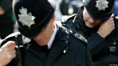 Британским полицейским запретили флирт с журналистами