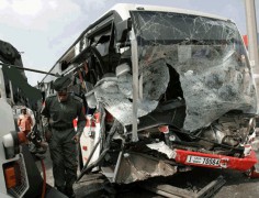 В Китае при столкновении грузовика и автобуса погибли 7 человек