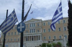 Греция пойдет на компромис с частными кредиторами