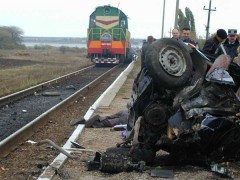В Дагестане на железнодорожном переезде погибли три человека