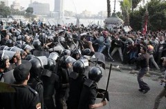 В Египте не утихают столкновения демонстрантов с полицией