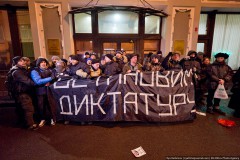 В Самаре избит организатор акций "За честные выборы", в Москве задержаны десятки протестующих у ЦИК
