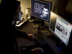 Арестованы 25 участников группы Anonymous