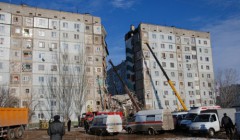 Жители обрушевшегося в Астрахани дома получили ордера на квартиры
