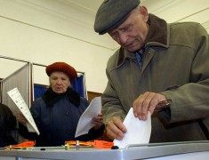 Треть россиян, имеющих право голоса, проголосовали на выборах президента