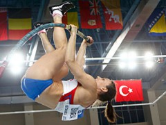 Елена Исинбаева снова стала чемпионкой мира