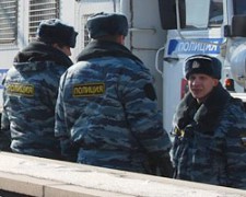 На Пушкинской площади снова идут задержания оппозиционеров