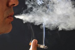 Курить в России готовятся запретить везде, а курильщиков будут увольнять с работы