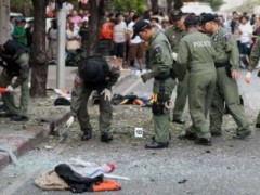 Не менее девяти человек погибли при взрывах бомб на юге Таиланда