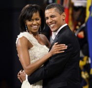 Доход супругов Обама за год составил почти 800 тыс. долларов