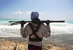 В Сомали база пиратов подверглась обстрелу неизвестных самолетов