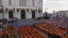 В молитвенном стоянии в Москве участвуют десятки тысяч человек