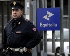 Сотрудники итальянской госкомпании стали заложниками неизвестного мужчины
