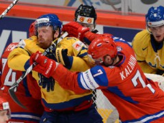 Защитники сборной России по хоккею получили дополнительные наказания за грубую игру в матче с командой Швеции