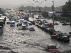 В Тбилиси введен режим ЧС из-за наводнения и схода селевого потока