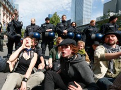 Более 400 человек задержано полицией Германии в ходе акции «Захвати Франкфурт»