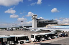 В аэропорт Хабаровска вернулись после взлета 80 пассажиров