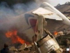 Массовые беспорядки вспыхнули в нигерийском Лагосе на месте падания пассажирского самолета