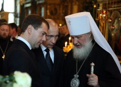 Медведев готов покаятся РПЦ за все