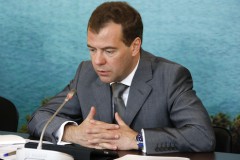 Медведев заявил, что правительство России самостоятельно принимает решения