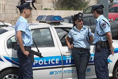 Водитель израильского министра разбил об стену служебную машину, сбежал с места происшествия и оставил в авто марихуану