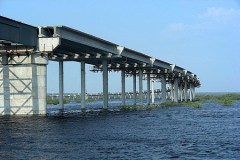 В августе строительство моста через реку Кагальник будет завершено